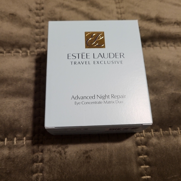 Estee Lauder Perfectionist Pro 0.5 oz NIB - Picture 2 of 3